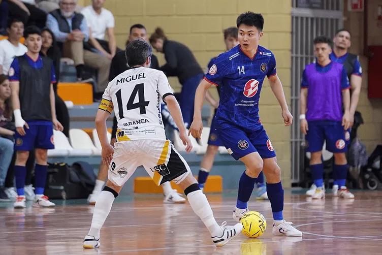 フットボール事業